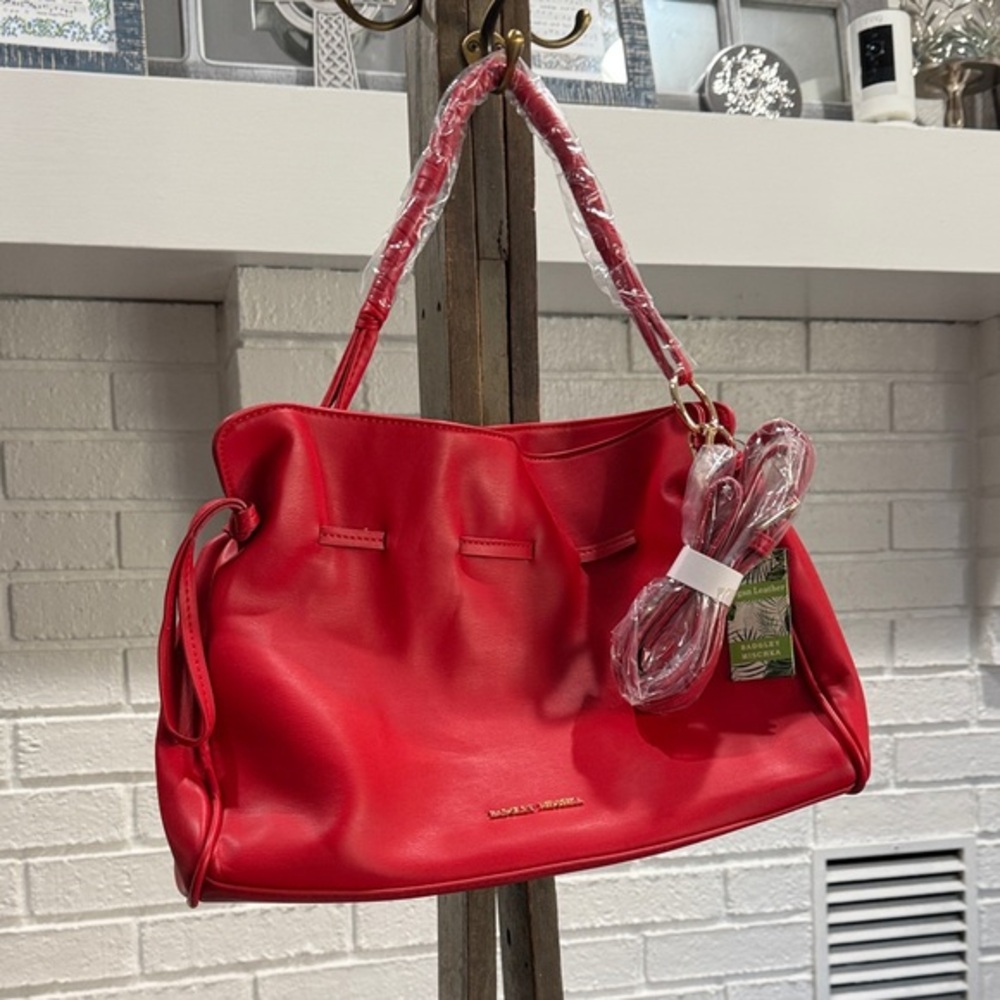 Badgley Mischka Vegan Leather NWT Hobo Purse 2 Straps, Snap and Draw Closure NWT